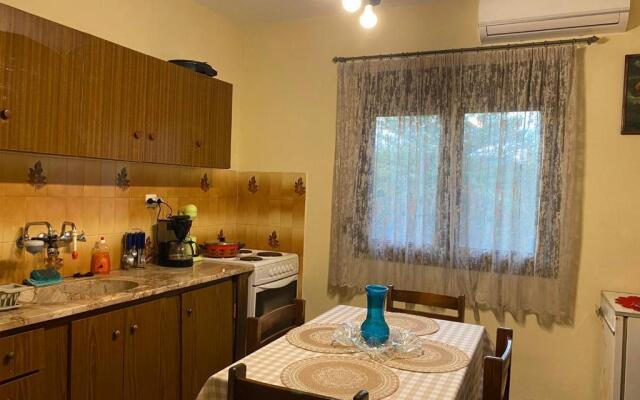 ''Mary's House'' Entire residence Olympiada Halkidiki Near to See 200m !