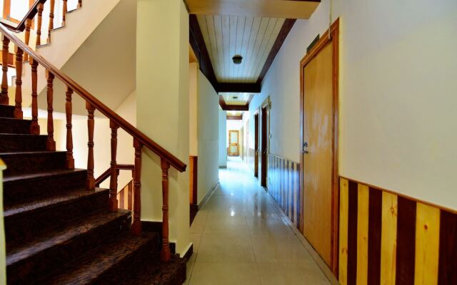 Oyo 30367 Rr Villa