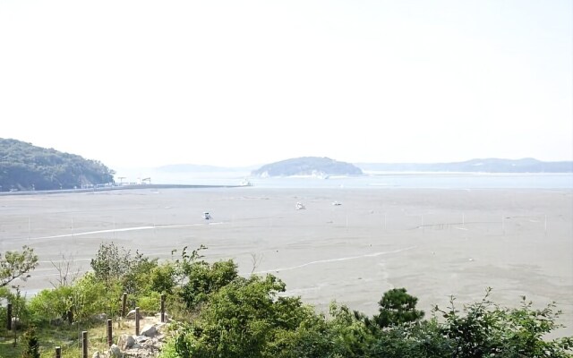 Muui Seaside Hotel