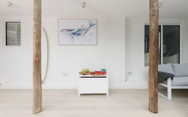 Luxury Seafront Family Home - Indoor Pool