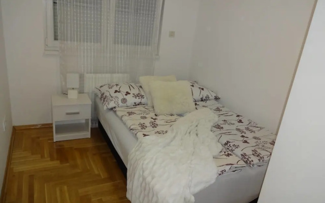 Apolon Apartments