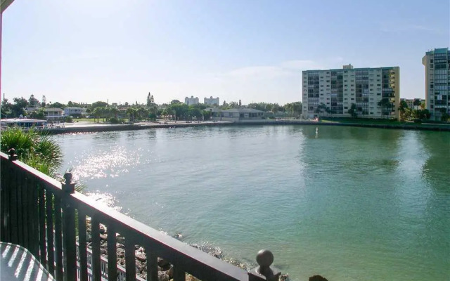 Land's End 5-305 Gulf-bay Front