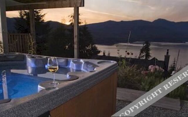 Sechelt Inlet Bed & Breakfast