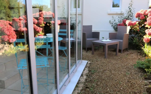 Studio Les Hortensias by Interhome