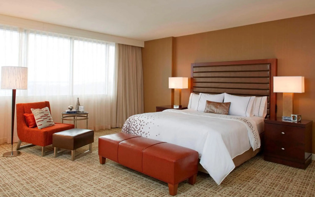 Renaissance St. Louis Airport Hotel