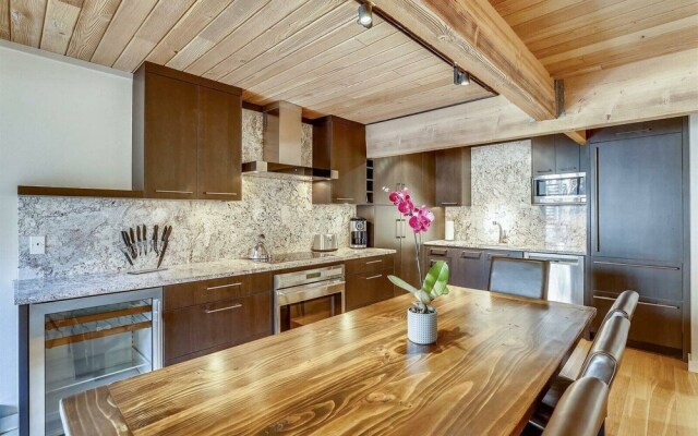 Downtown Aspen 2 Bedroom Condo