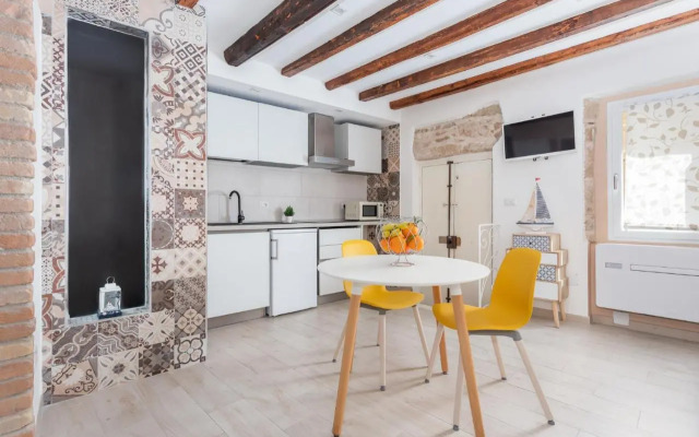 Carmencita Apartment
