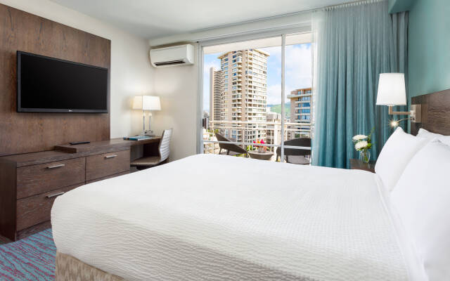 Courtyard by Marriott Waikiki Beach