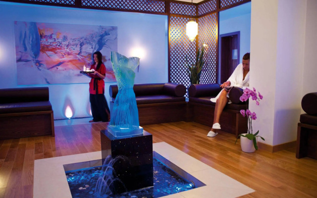 Amathus Elite Suites(Ixia)