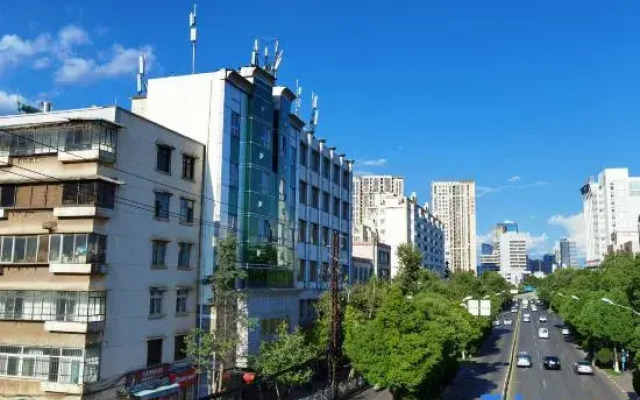 Huatu Hotel