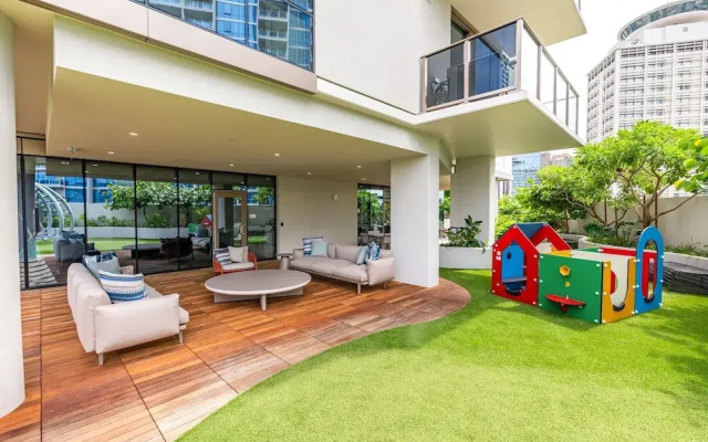 Sky Ala Moana 4209 2 Bedroom Condo by RedAwning