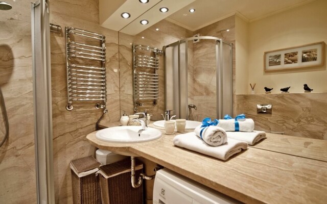 Willa Tamara BlueApart Jurata