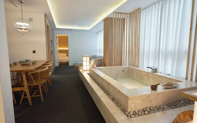 UH Suite The Myeongdong