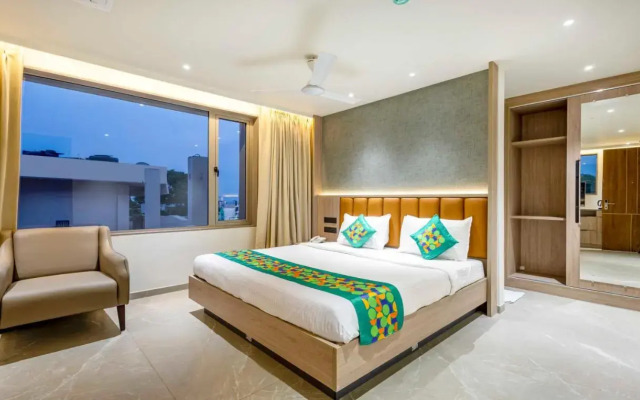Treebo Lalitha, Rk Beach
