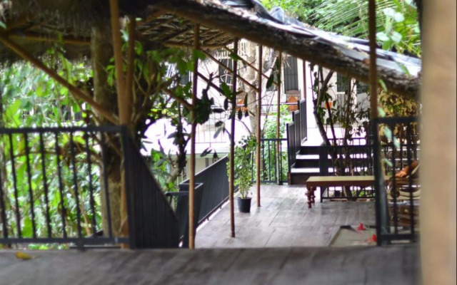 Travelers Lodge by City Hub