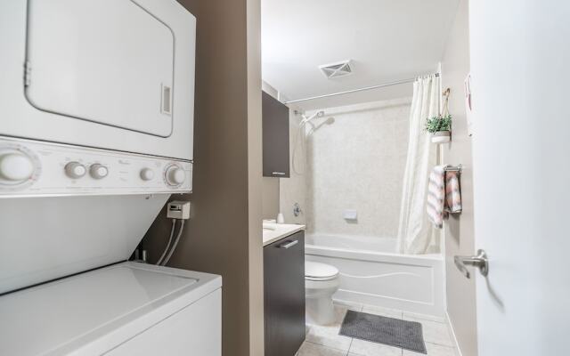 Stylish Suite in Downtown Toronto