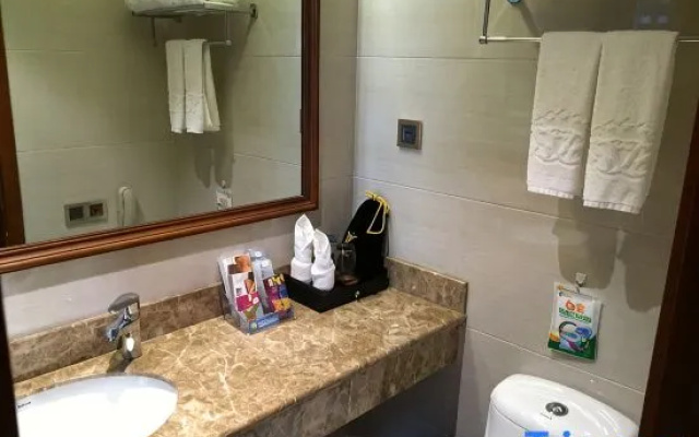 Xiushan Yaxi Hotel (Xiushan Railway Station) – Bathroom – Chongqing