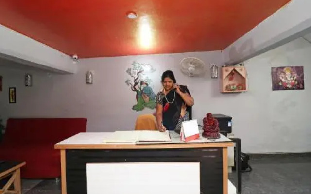Harshit Paying Guest House