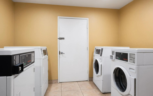 Solara Inn and Suites