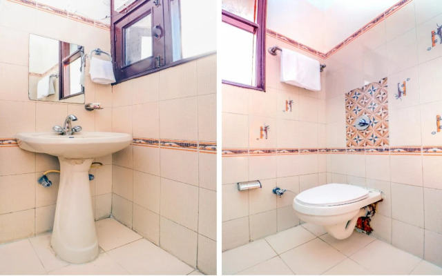 Preet Lodge Mohali by OYO Rooms
