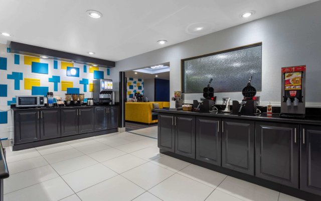 La Quinta Inn & Suites by Wyndham Columbus West - Hilliard