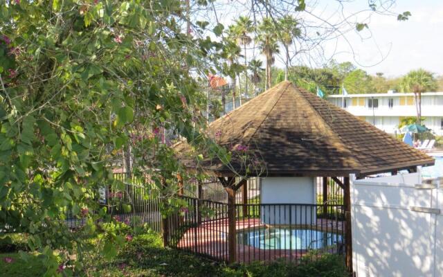 Seralago Hotel & Suites Main Gate East