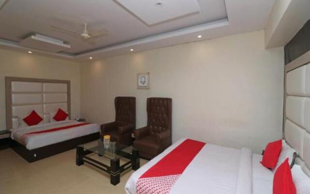 OYO 18631 Hotel King's