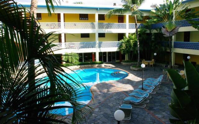 Acuarium Suite Resort