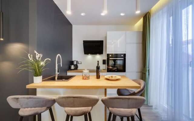 Marcius Luxury Apartment