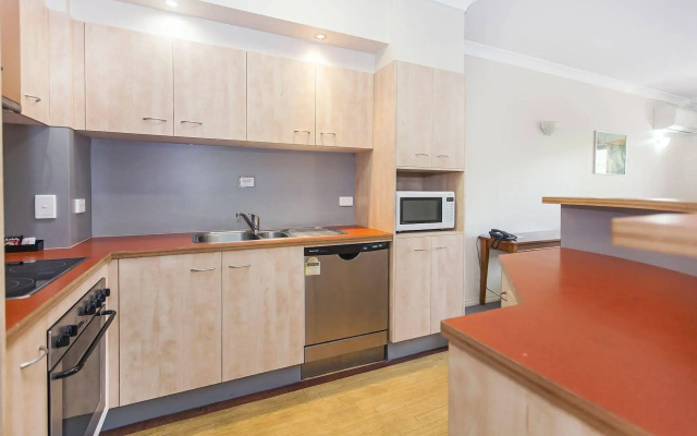 Spring Hill Central Apartments