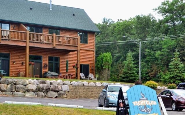 Minocqua Lake A1 2 Bedroom Condo