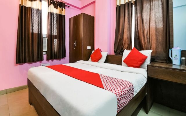 OYO 16170 Bansiya Palace