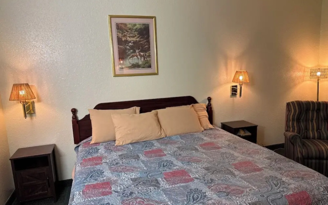 Highland Inn Peculiar