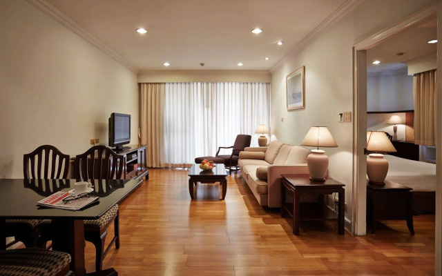 Riverine Place Hotel and Residence
