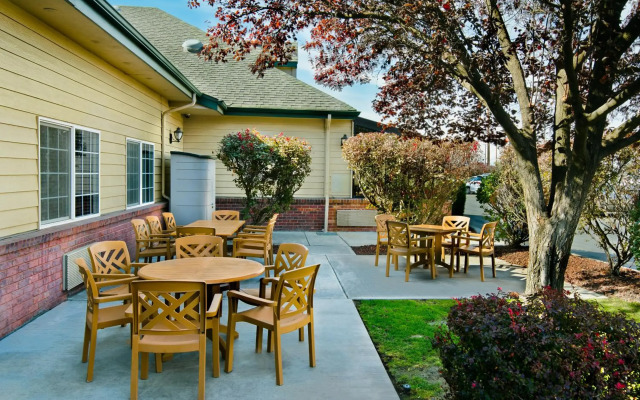 Oxford Suites Hermiston