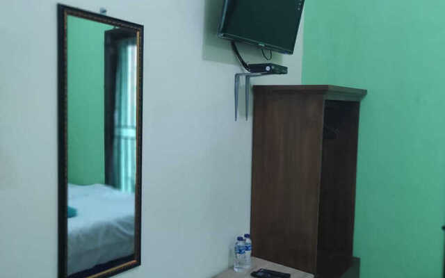 RedDoorz near RSUD Kebumen 2