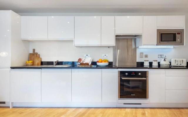 Canary Gateway Apartments