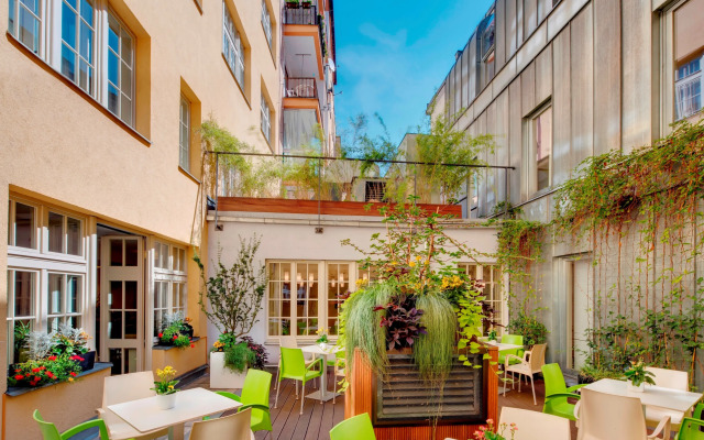 Hotel Clement