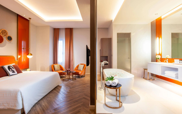 La Seine Hotel