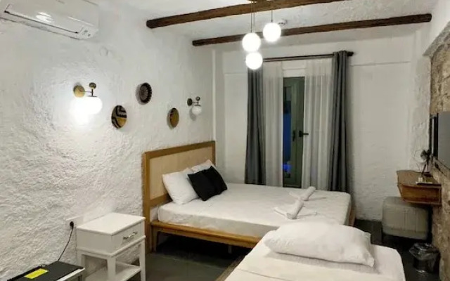 The Comelly Alaçatı