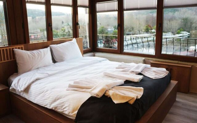 Karamazov Antik Otel