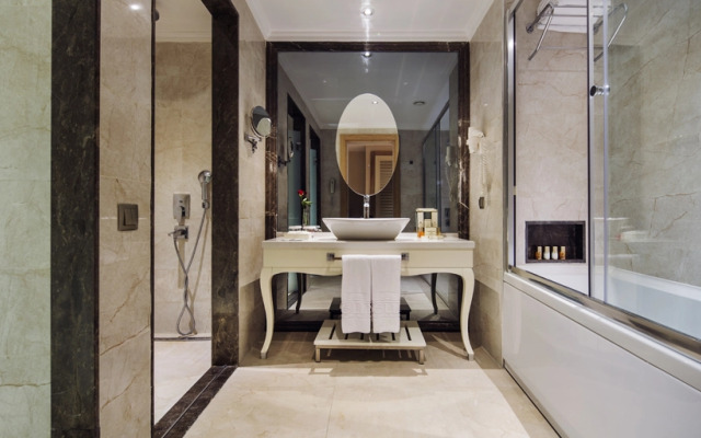 Bellis Deluxe Hotel