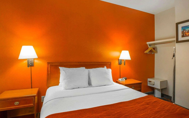 Comfort Inn & Suites University