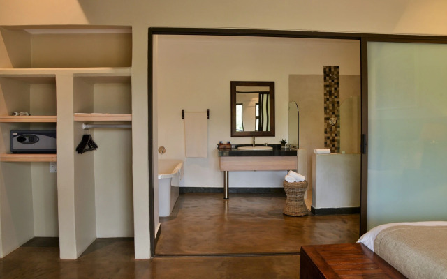 Bushveld Terrace Safari Hotel, Lodge & Spa