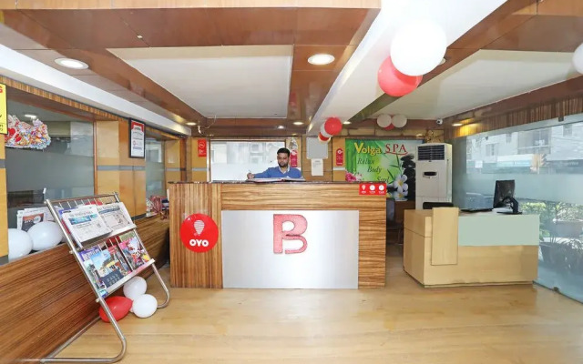 Oyo 10937 Hotel Balsons Continental