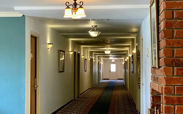 Candlelight Inn & Suites Hwy 69 near McAlester