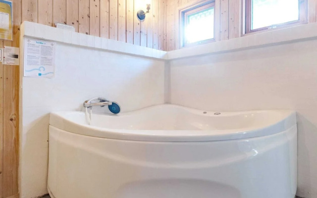 8 Person Holiday Home in Roslev