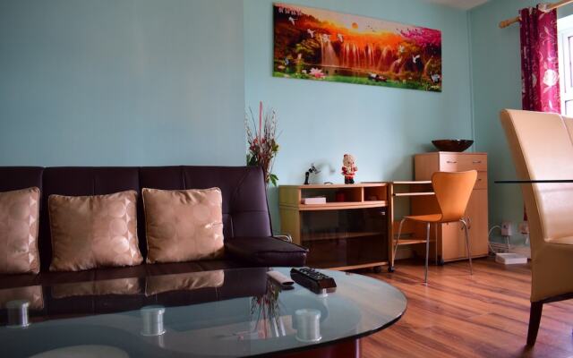 3 Bedroom Apartment With City Centre Location