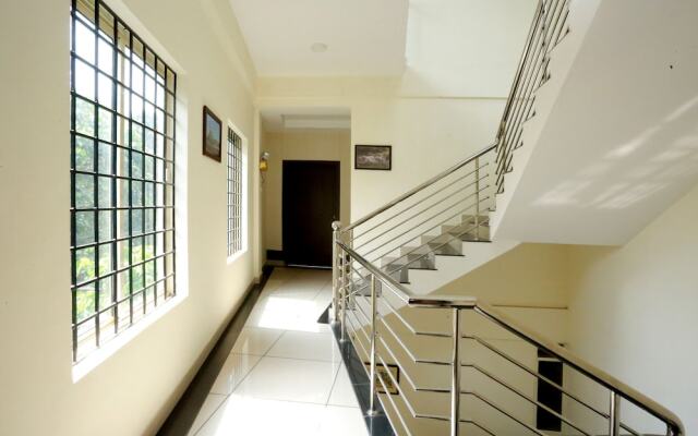 OYO 10320 Sophiya Suites