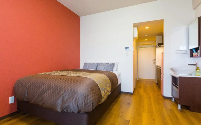 Mr.KINJO inn in front of Children Medical Care Center